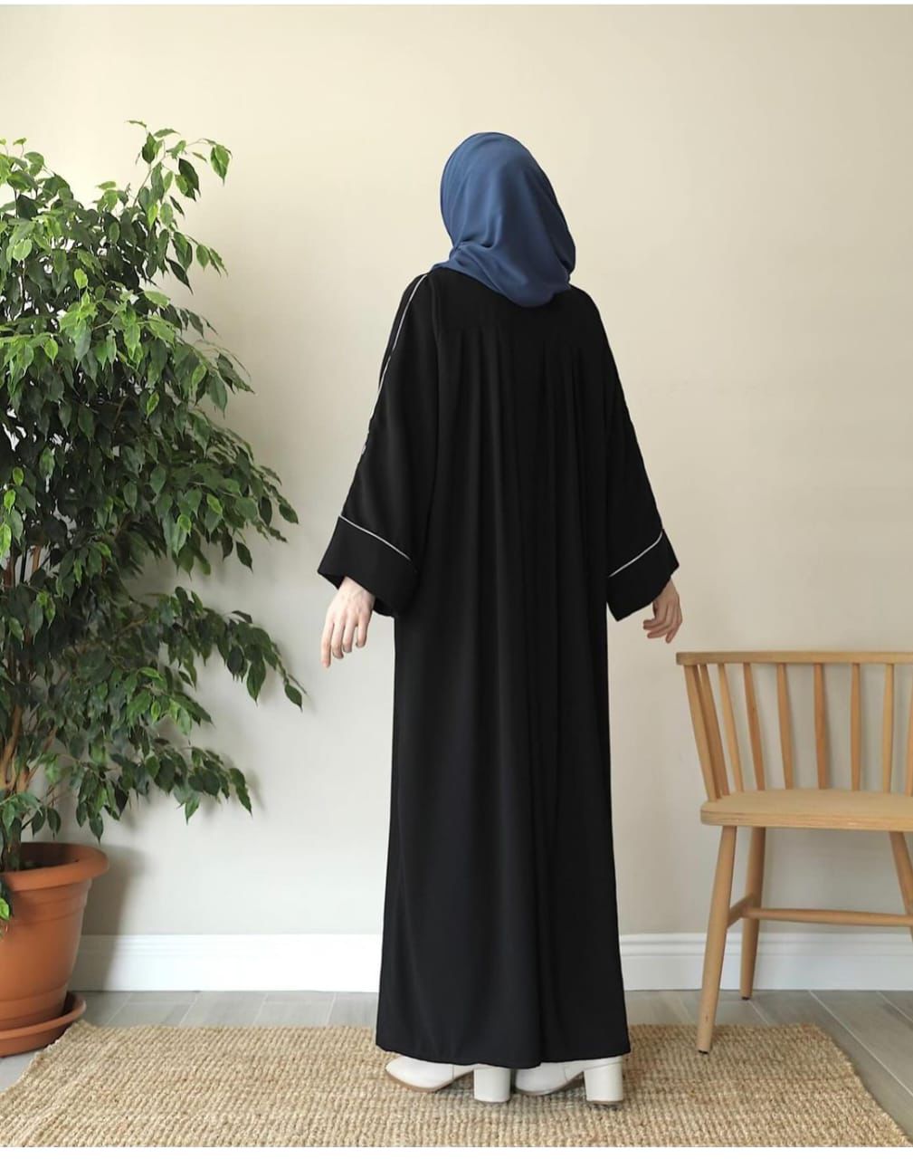 Trendy Abaya With Stoller