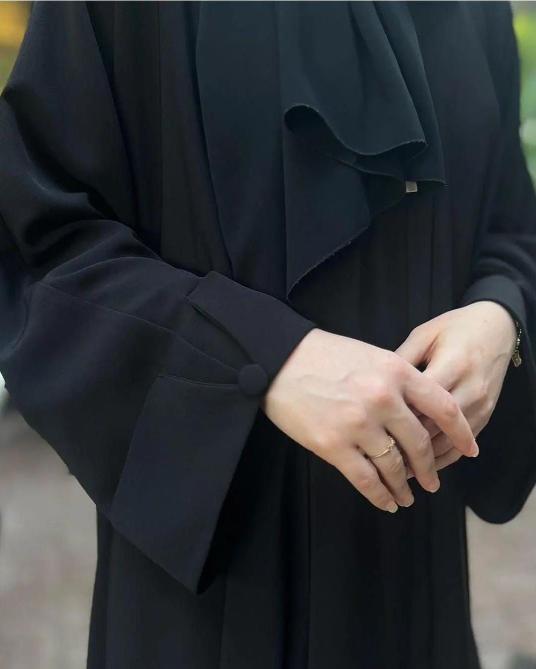 Black Classic Abaya With Stoller