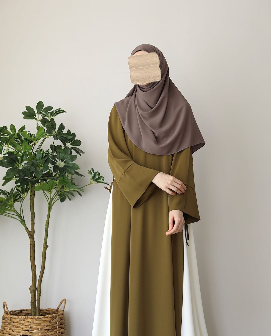 Elif Gold Abaya With Stoller