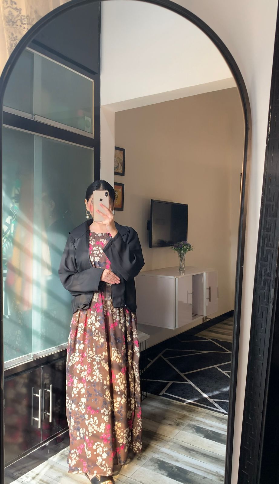 Vibrant Abstract Maxi with Cropped Black Coati