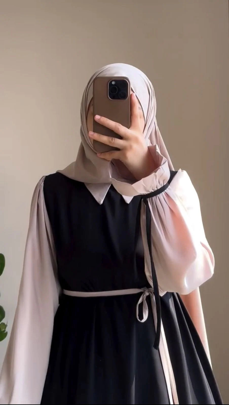 Aurelia Abaya With Stoller