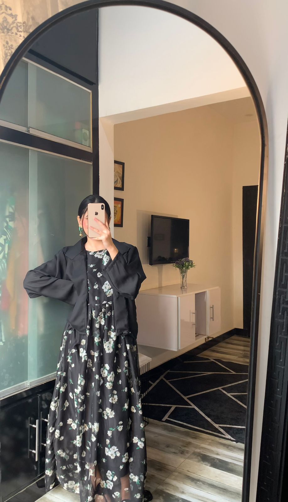 Vibrant Abstract Maxi with Cropped Black Coati