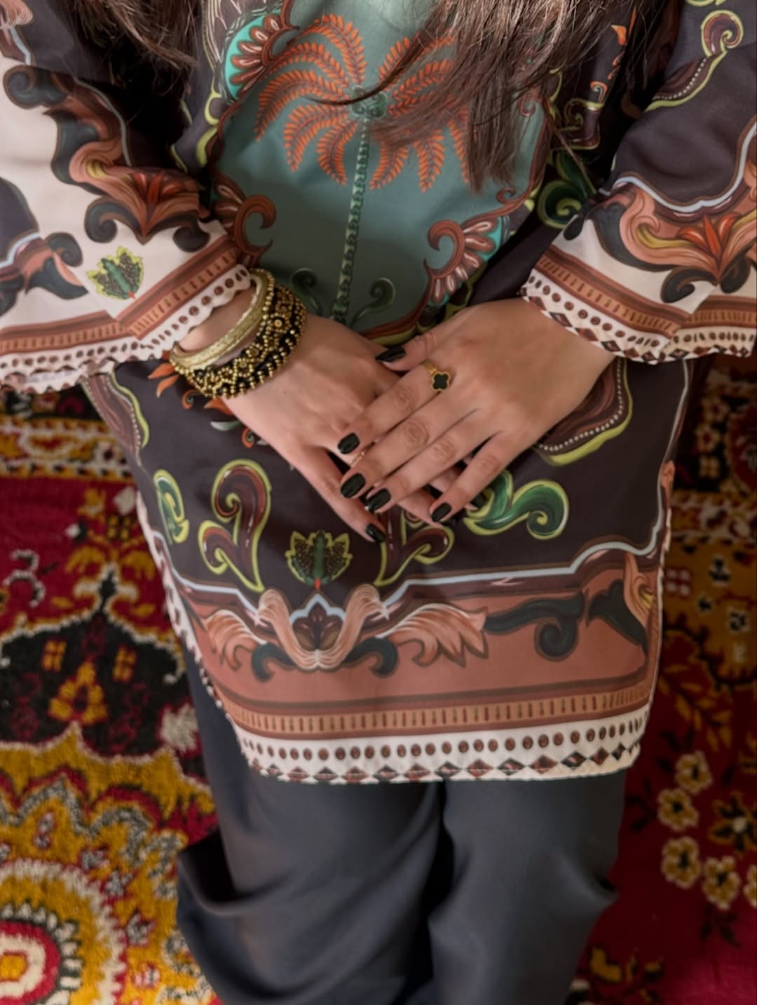 Aks-e-Hoor 2-Piece