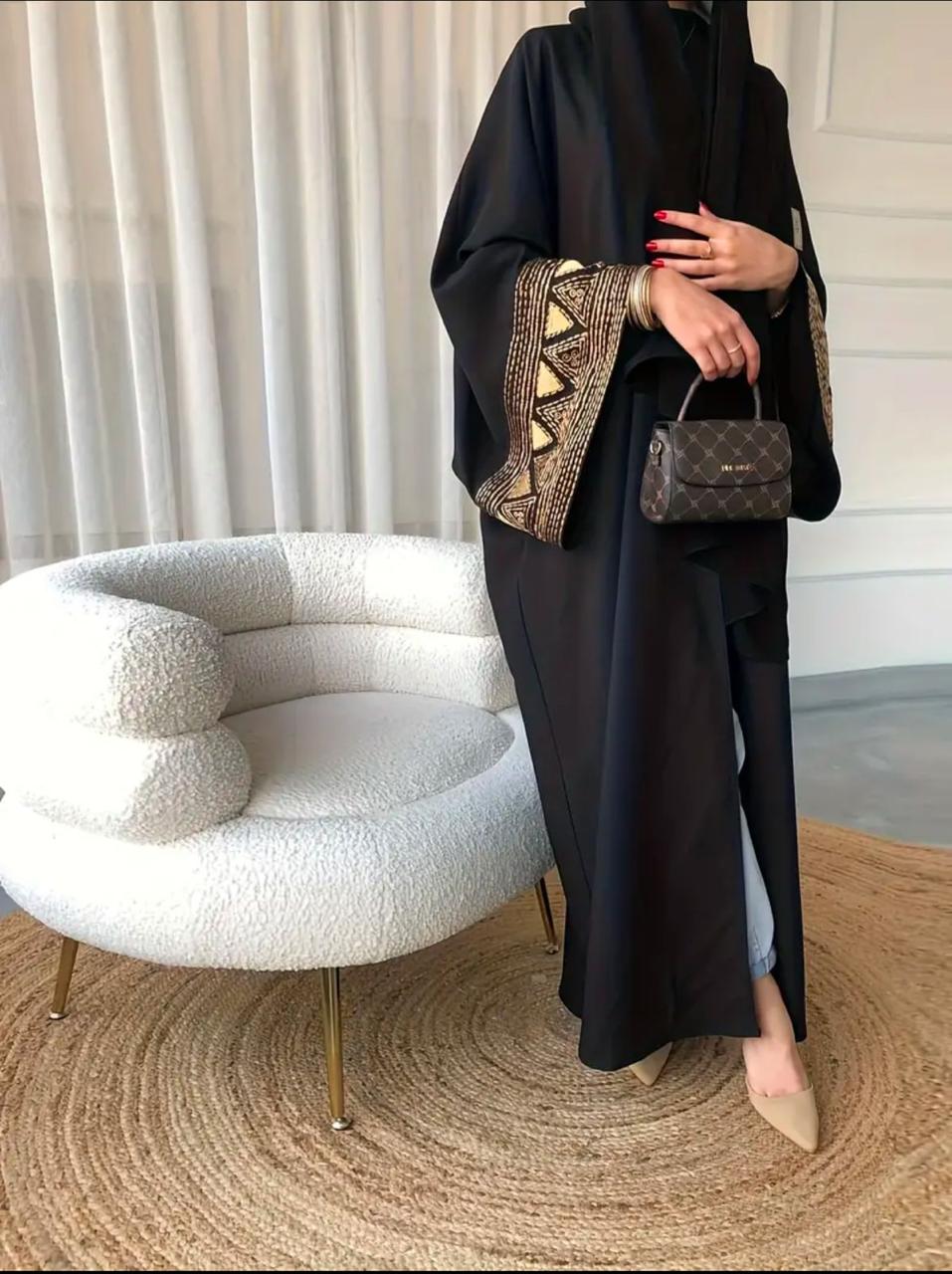 Graceful Embroidered Upper Abaya – Statement Style