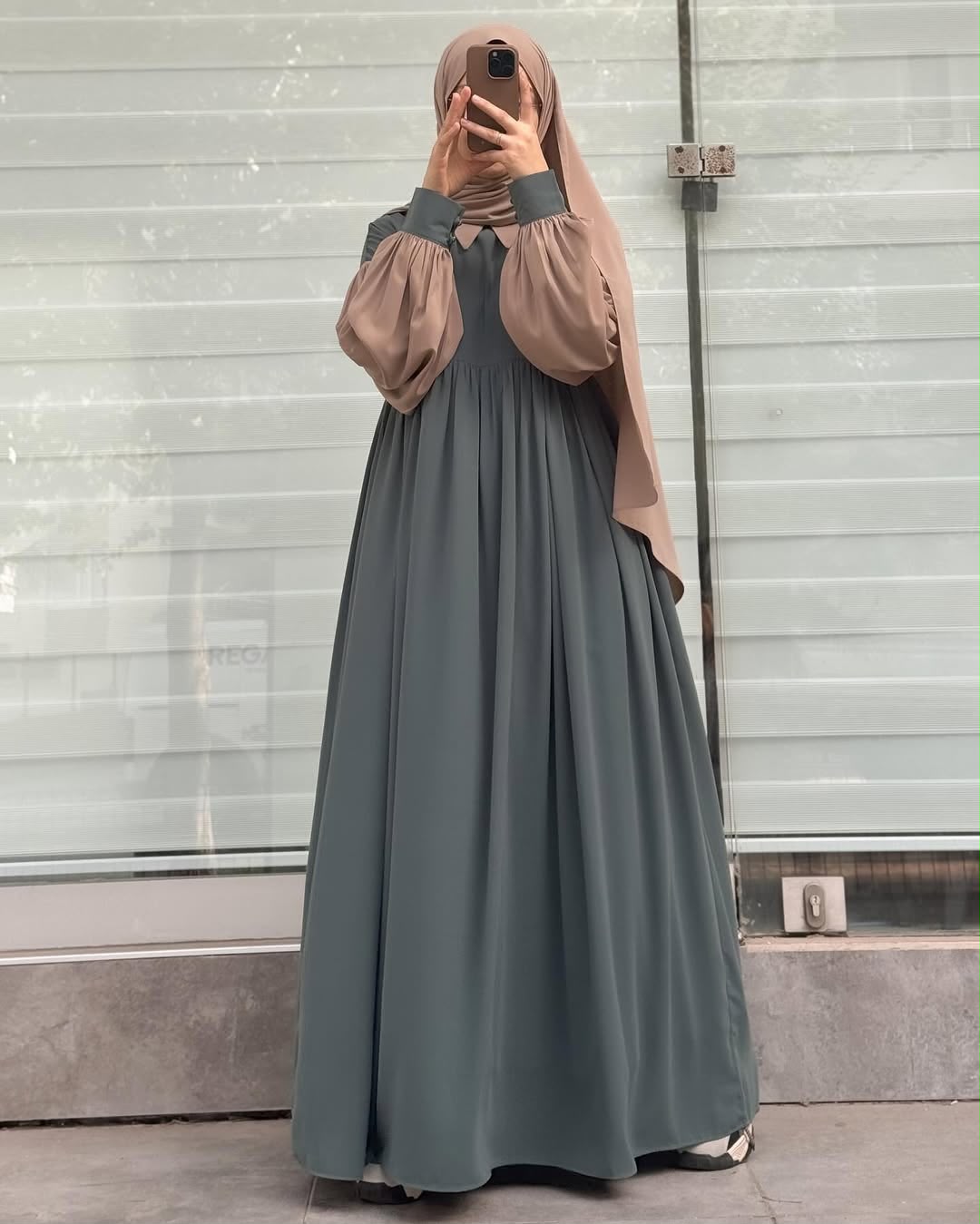 Ravina Grace abaya