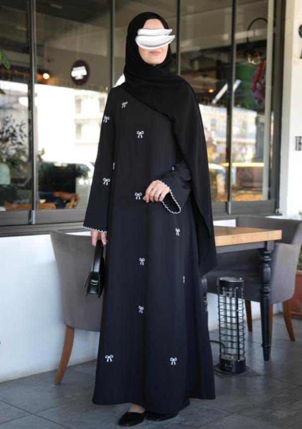 Elegant Black Bow Embroidered Abaya with stoller