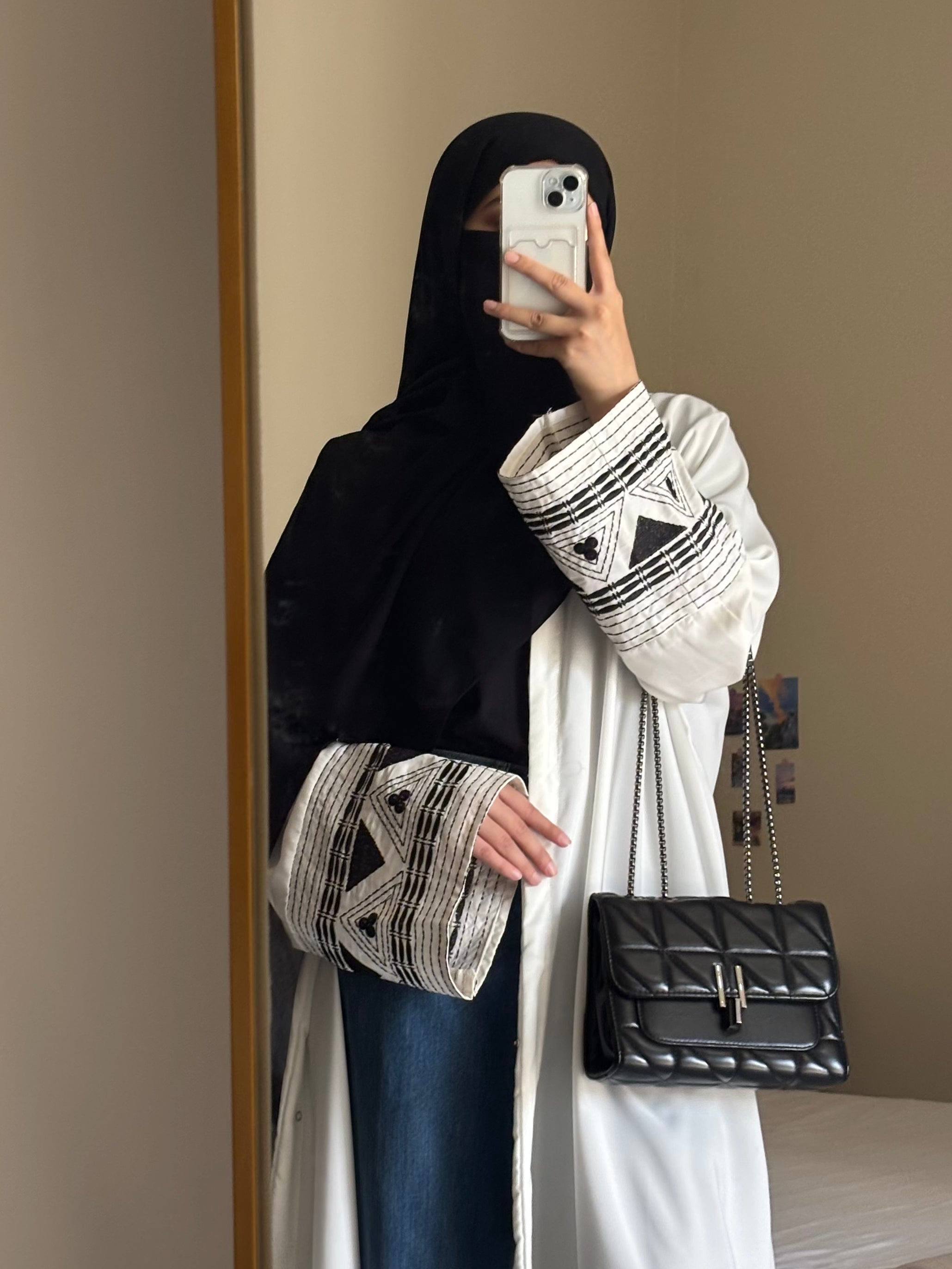 Graceful Embroidered Upper Abaya – Statement Style