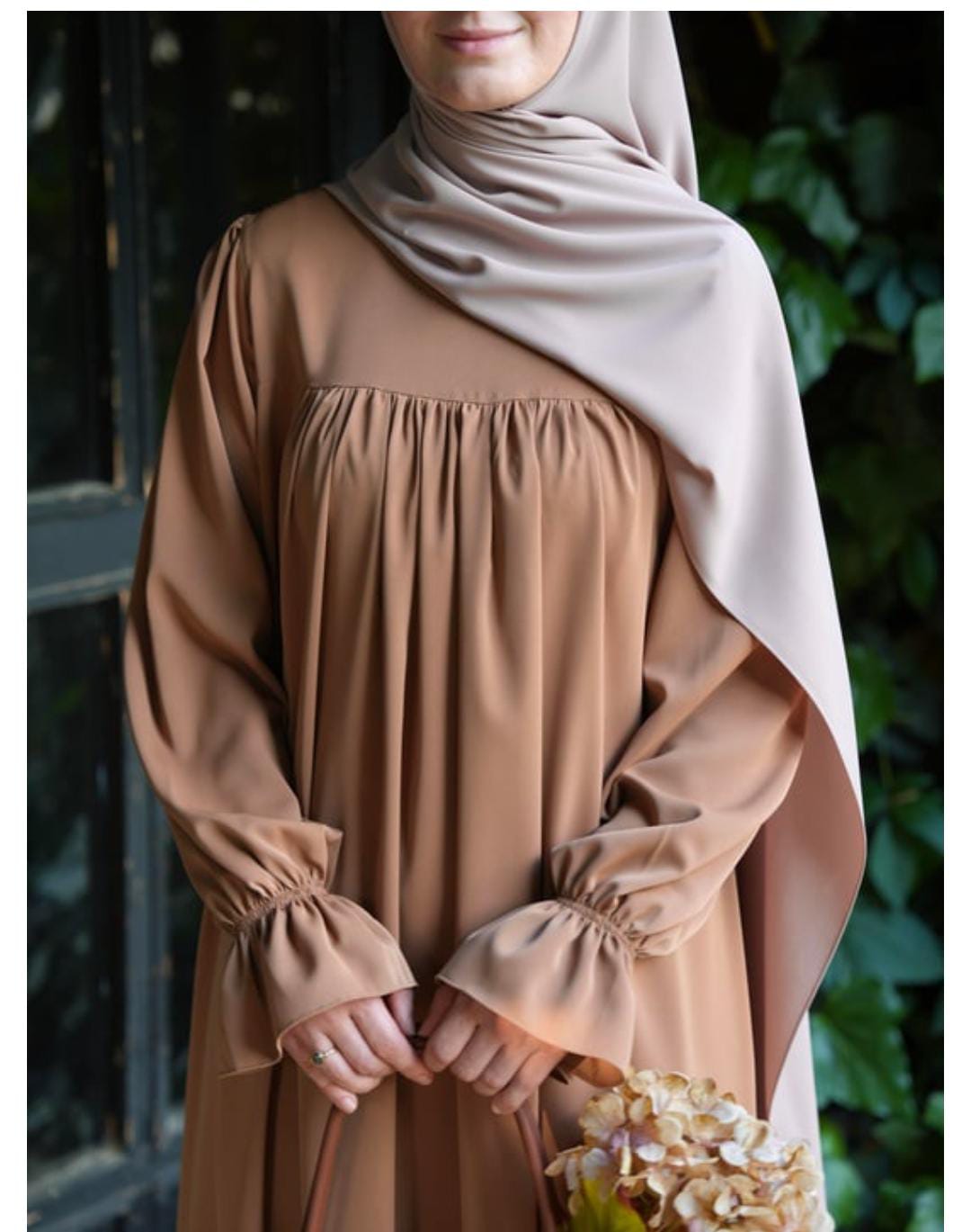 Amber Beige Abaya with stoller