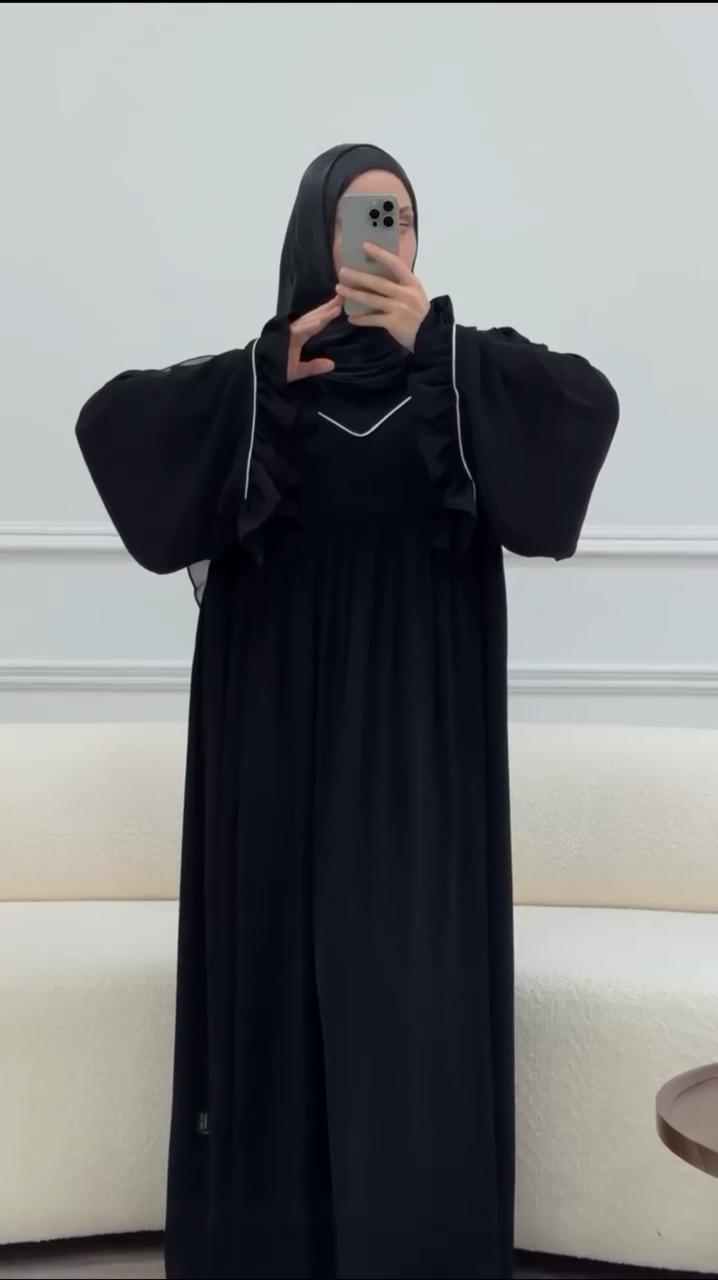 Ayse Flarey Abaya with stoller