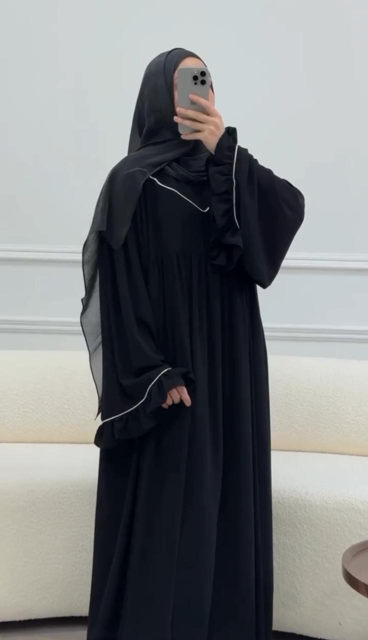 Ayse Flarey Abaya with stoller