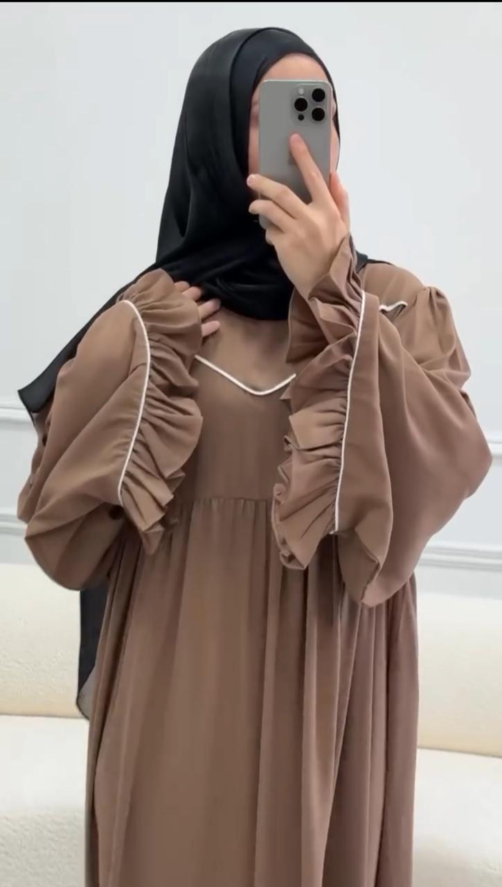 Ayse Flarey Abaya with stoller