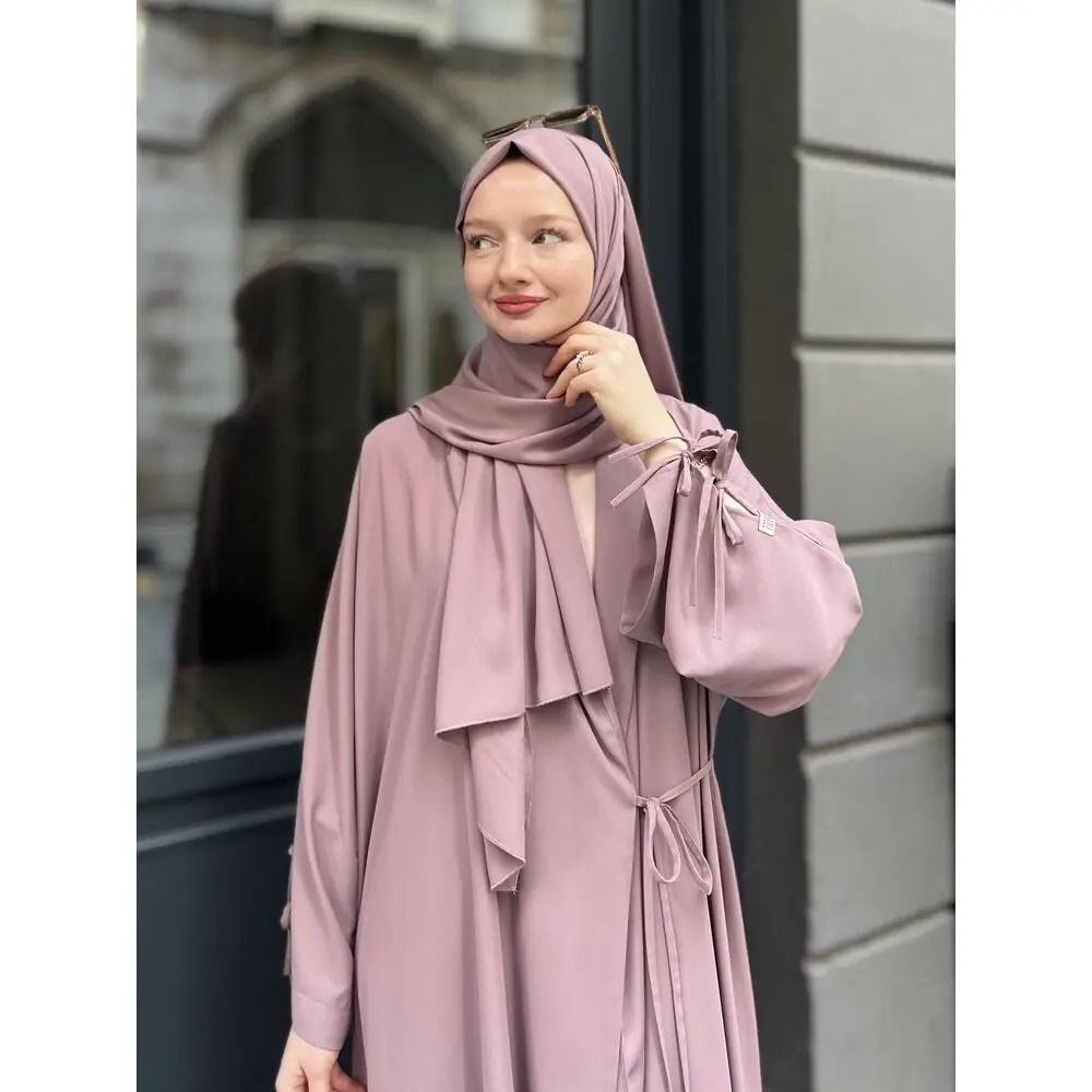 Dreamy Rose Abaya