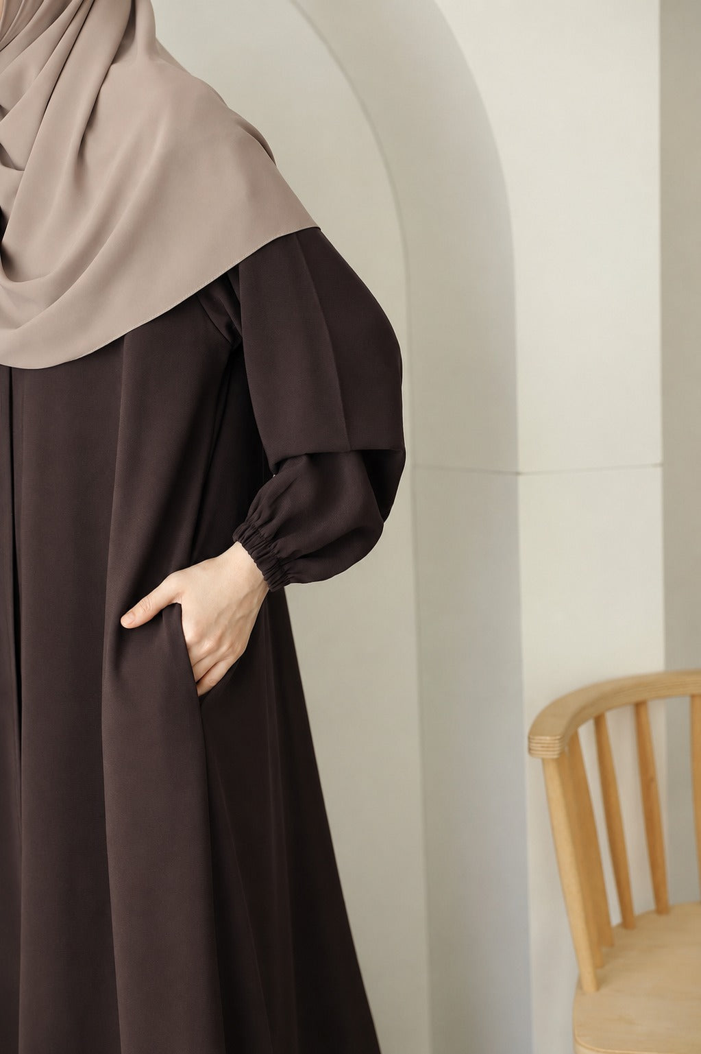 Modest Badam Abaya with Stoller