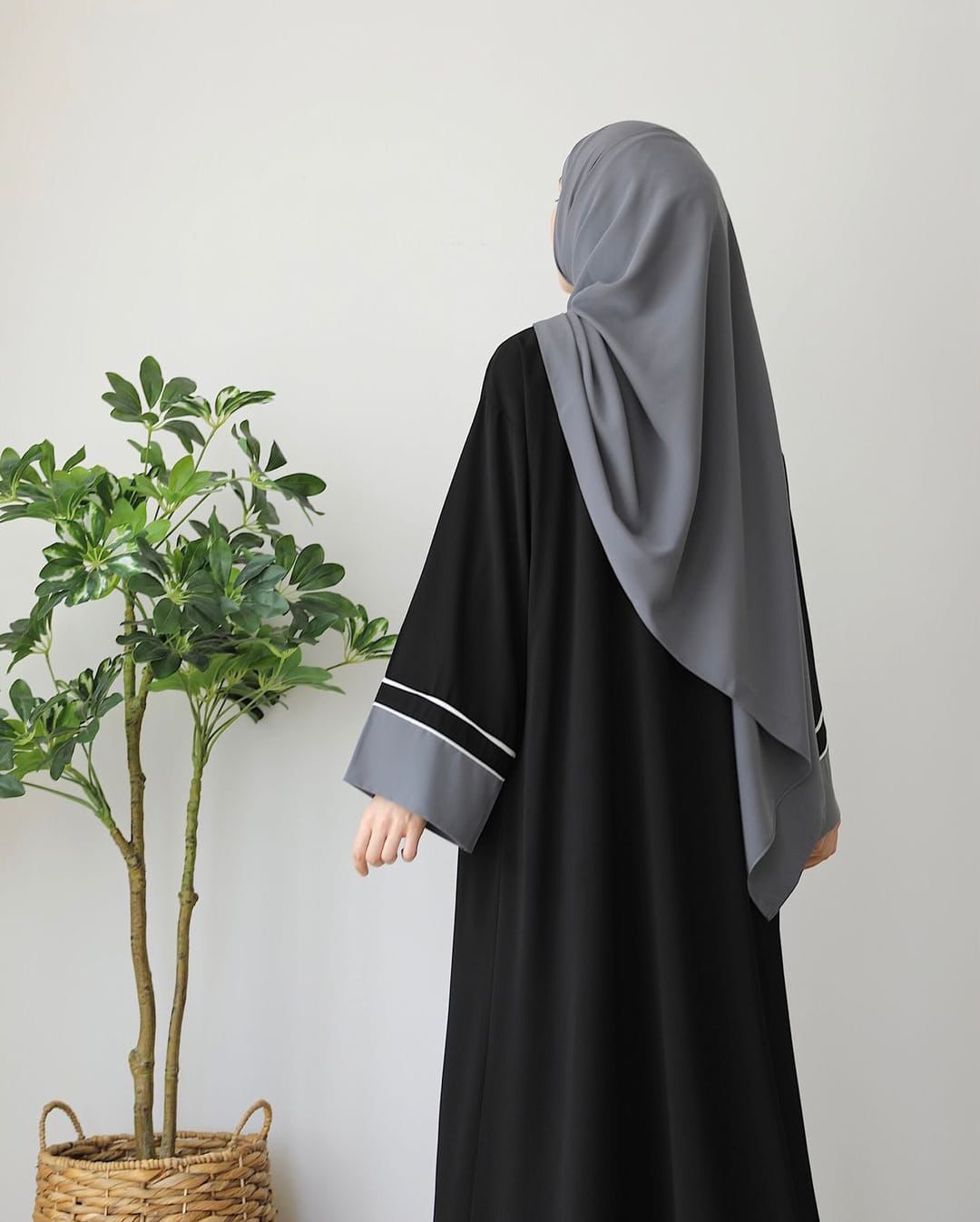 Mystical Abaya With Stoller