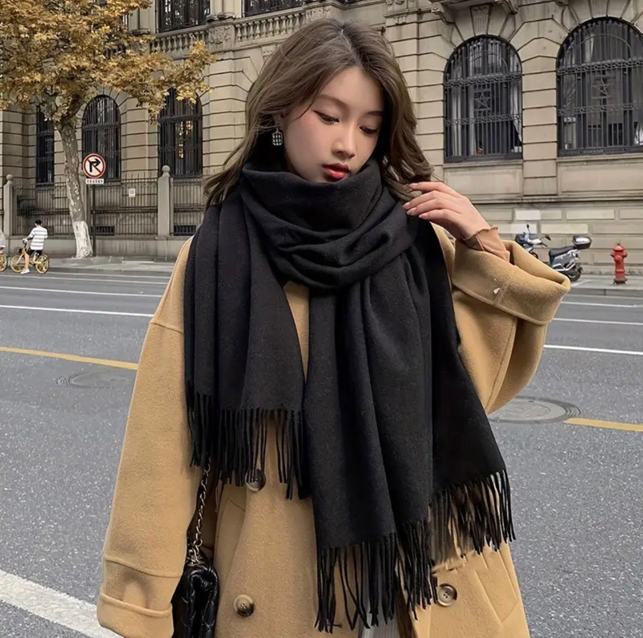Luxury Winter Fleece Scarf – Oversized Shawl Wrap for Elegant Warmth