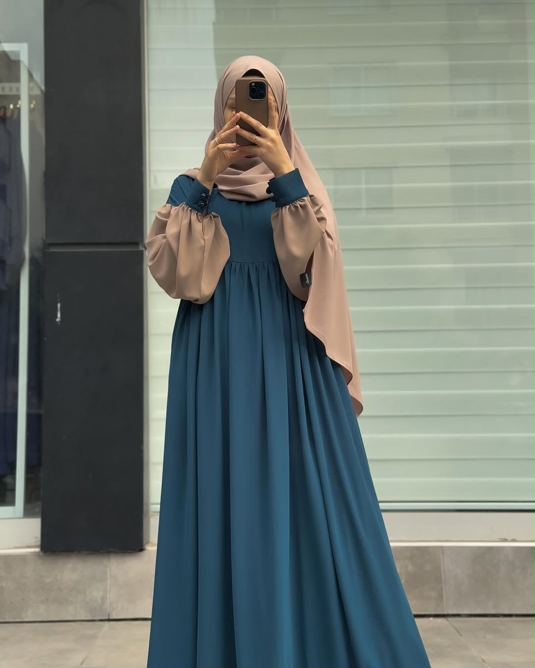 Ravina Grace abaya