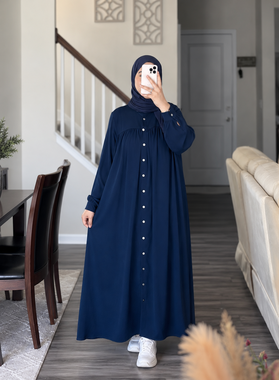 Button Essence Abaya