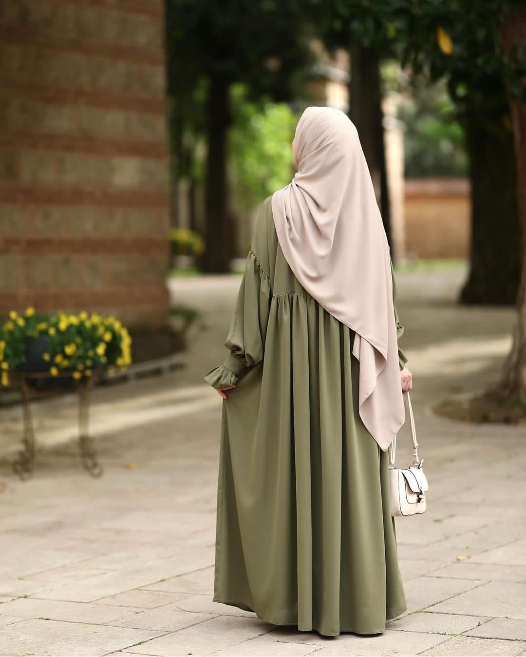 Olive Green Abaya With Stoller
