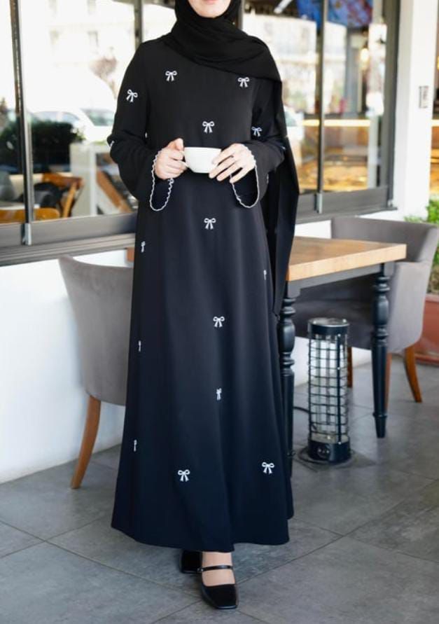 Elegant Black Bow Embroidered Abaya with stoller