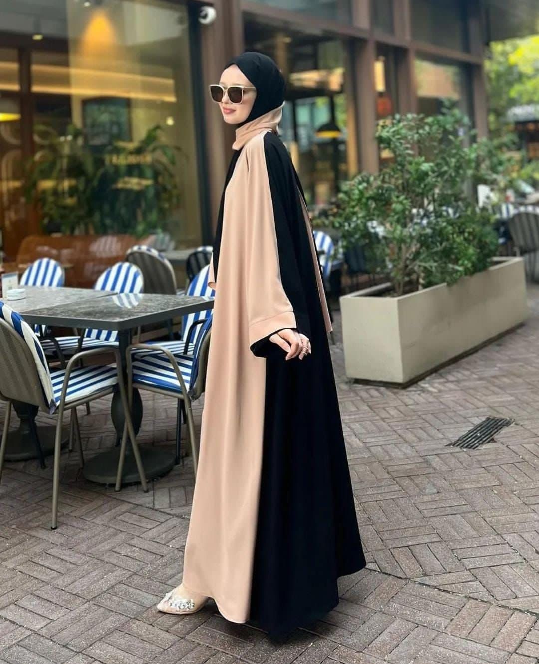 Majestic Abaya With Stoller