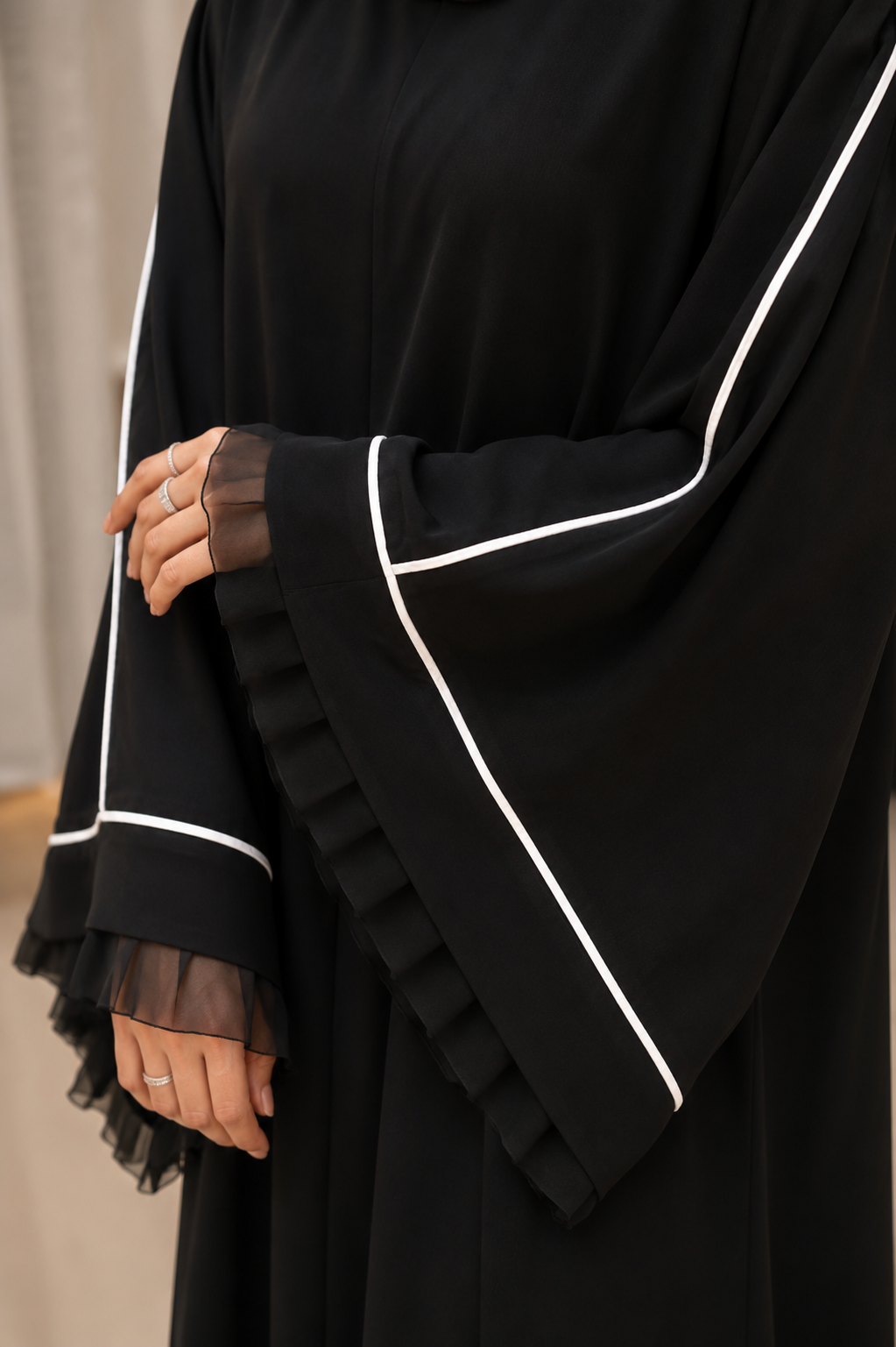 Noura Line Abaya with stoller