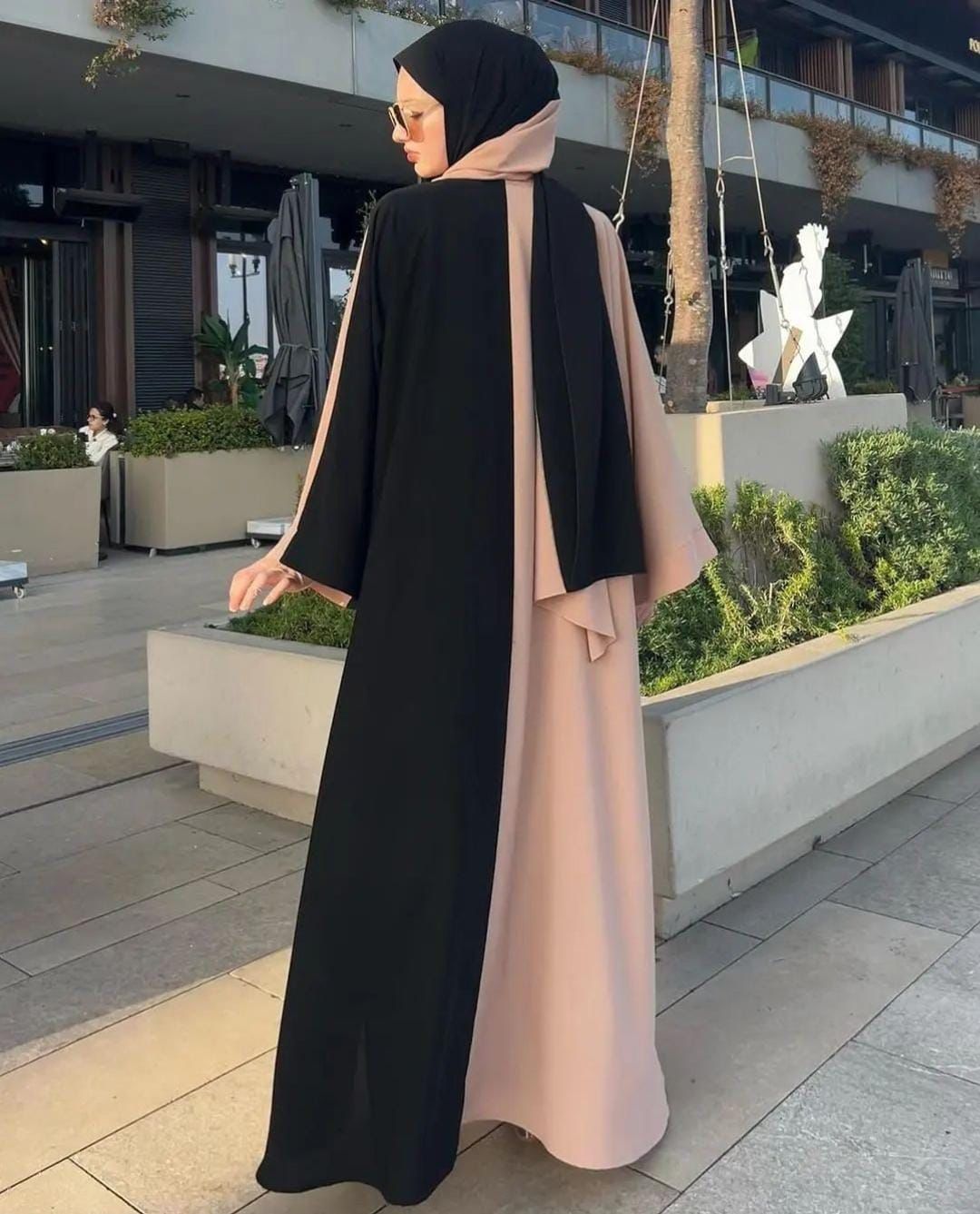 Majestic Abaya With Stoller