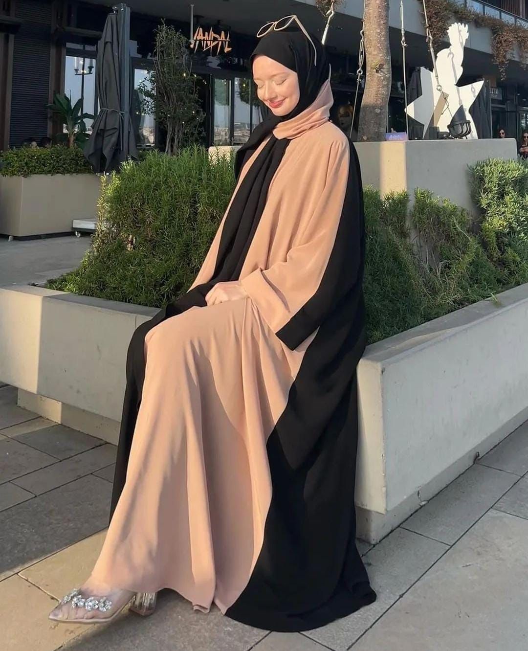 Majestic Abaya With Stoller