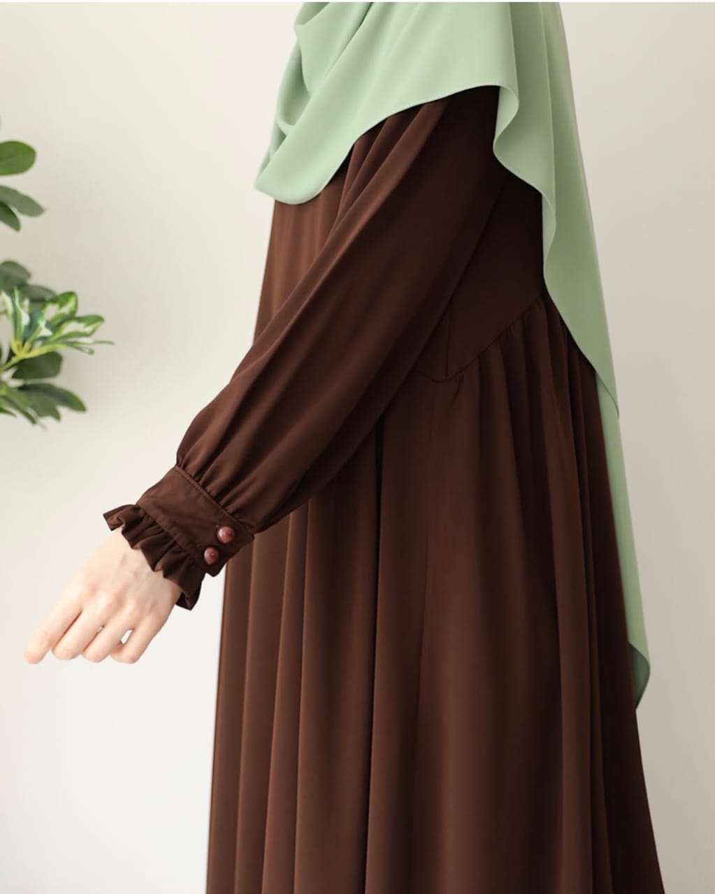 Chocolate Abaya With Stoller