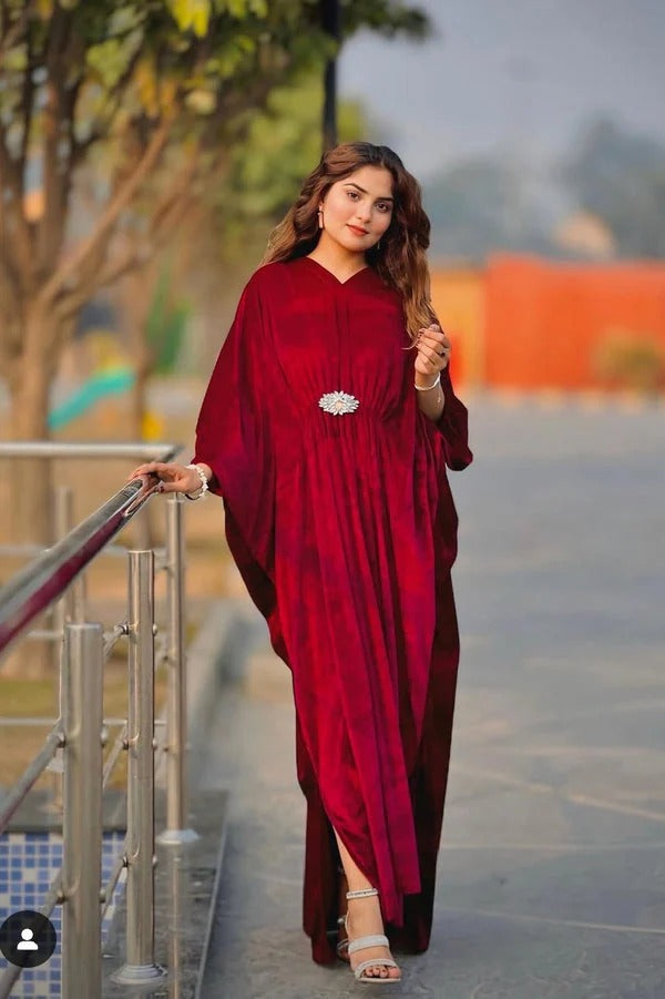 Luxury Velvet Kaftan – Elegant Flowing Evening Wear
