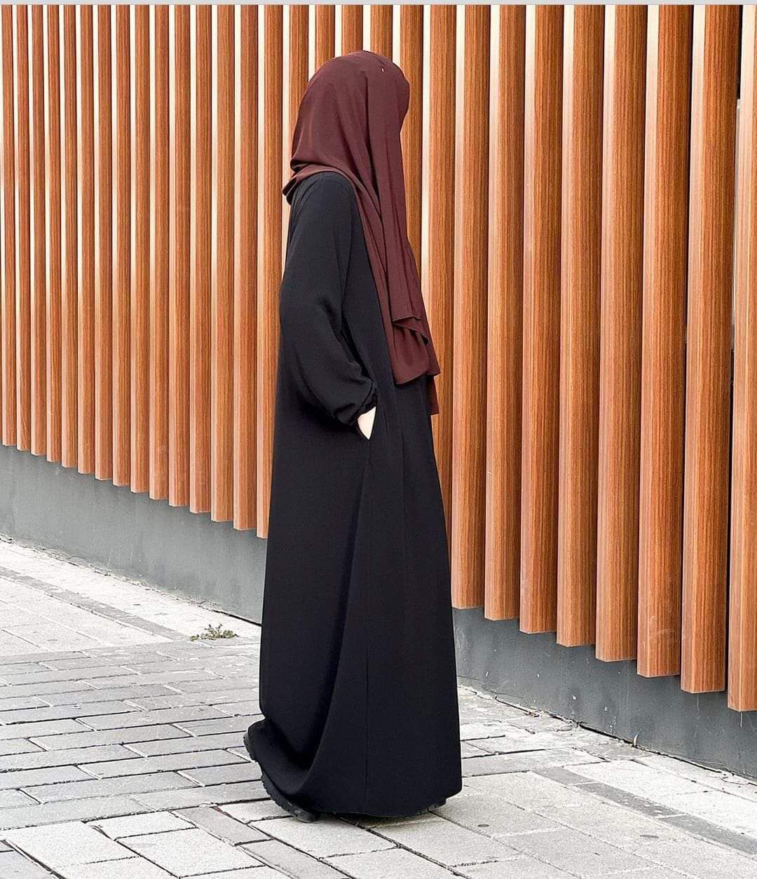 Hayat Black Abaya With Stoller