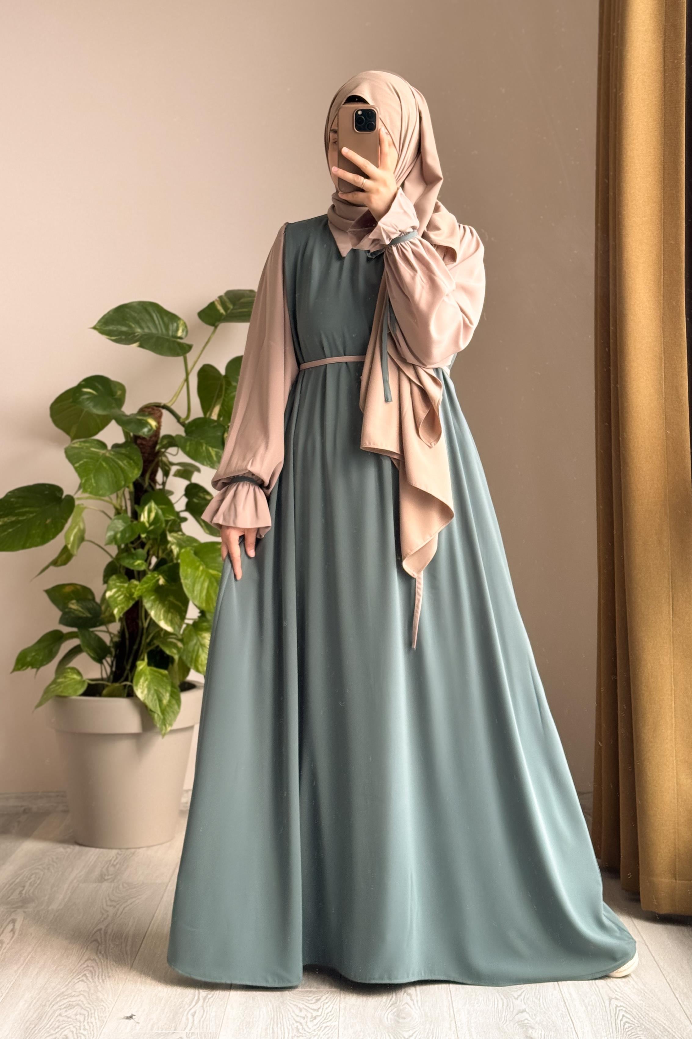 Aurelia Abaya With Stoller