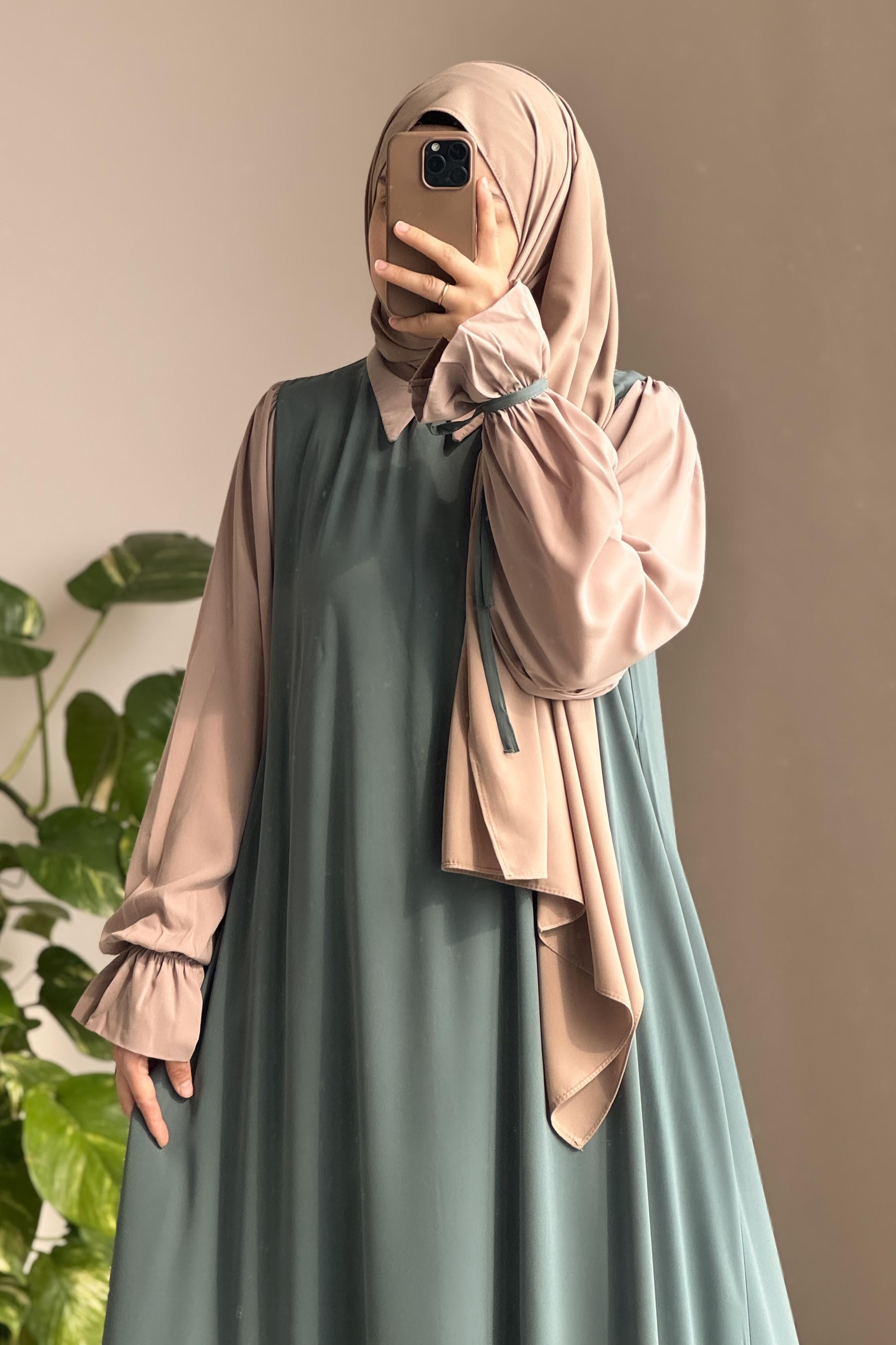Aurelia Abaya With Stoller