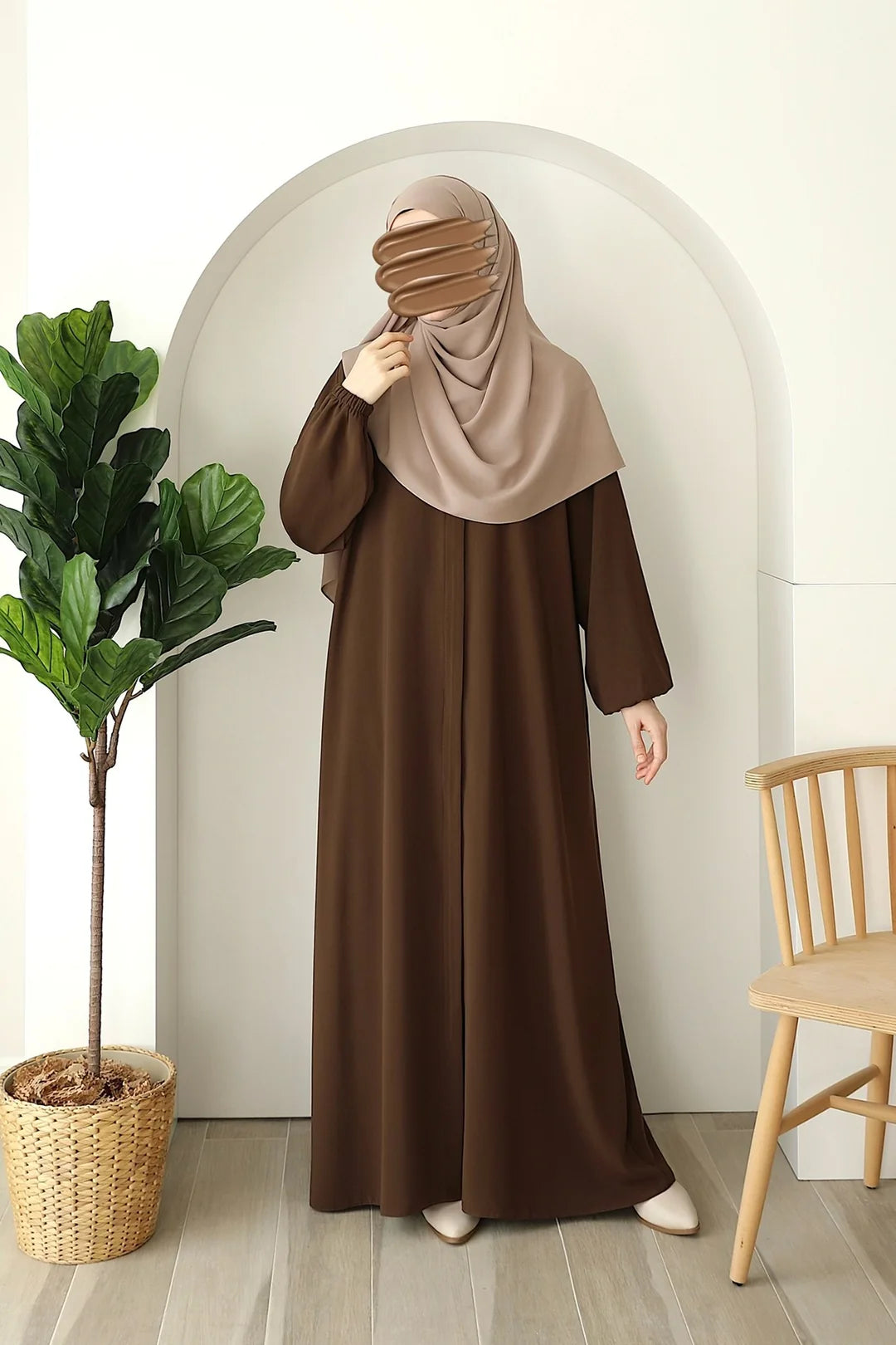 Modest Badam Abaya with Stoller