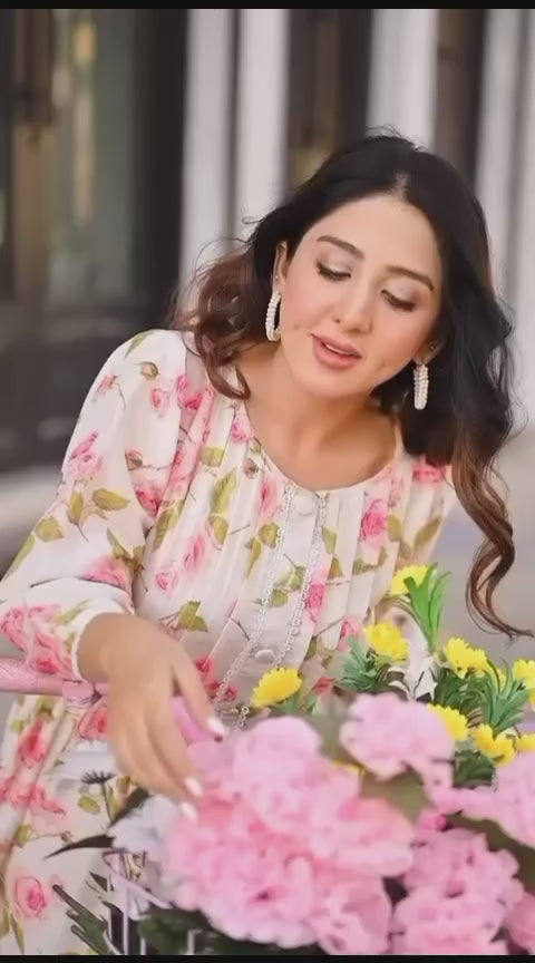 Victoria Peach Floral Maxi