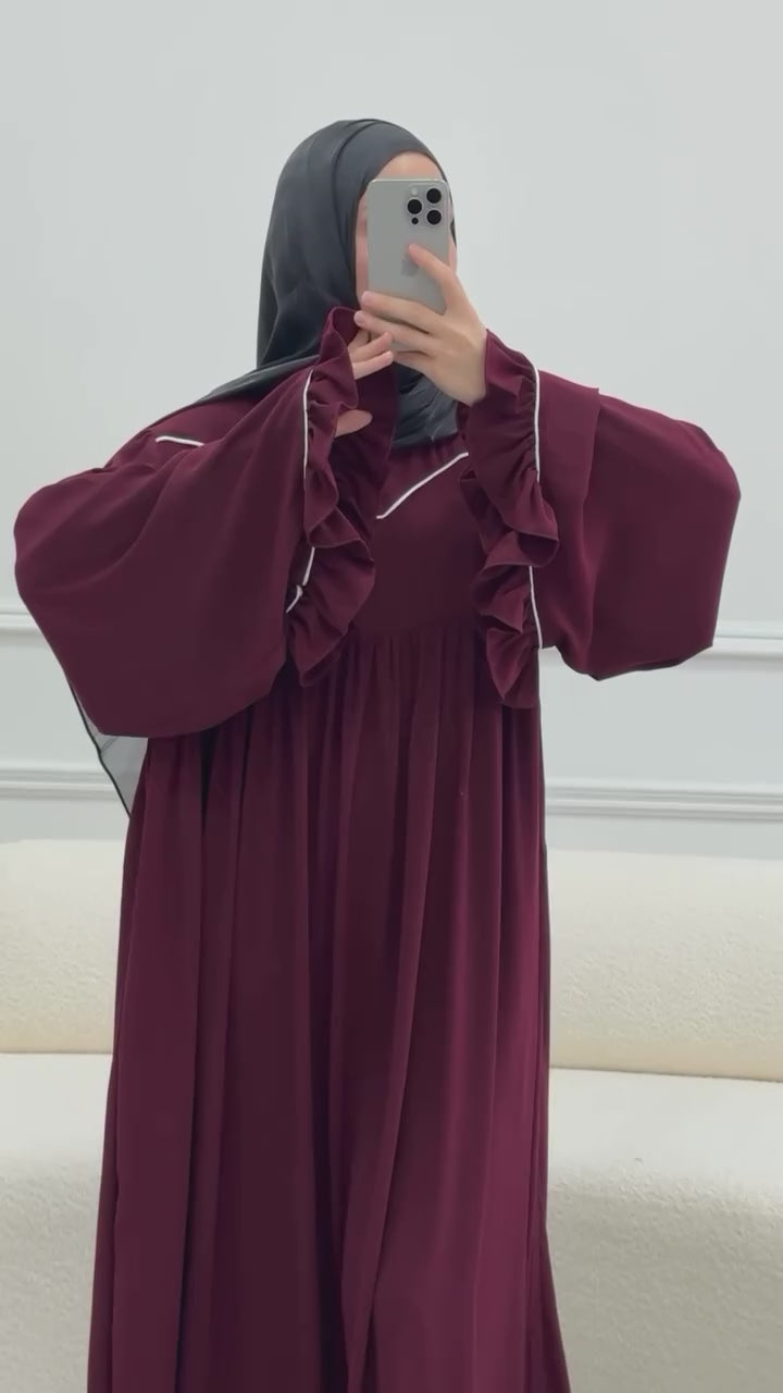 Ayse Flarey Abaya with stoller