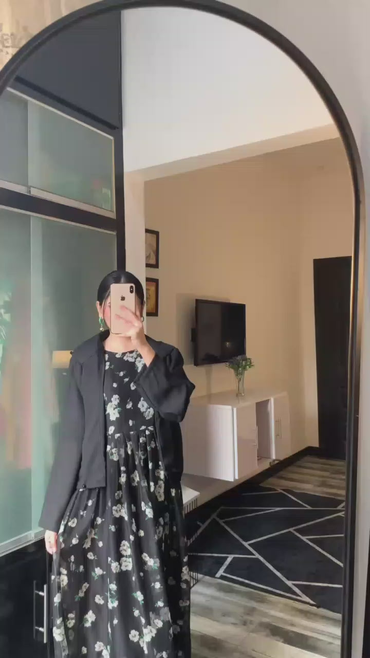 Vibrant Abstract Maxi with Cropped Black Coati