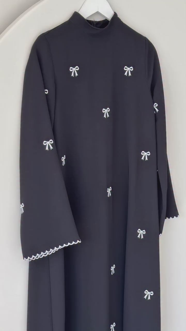 Elegant Black Bow Embroidered Abaya with stoller