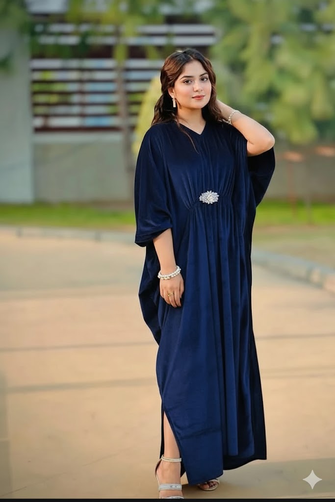 Luxury Velvet Kaftan – Elegant Flowing Evening Wear