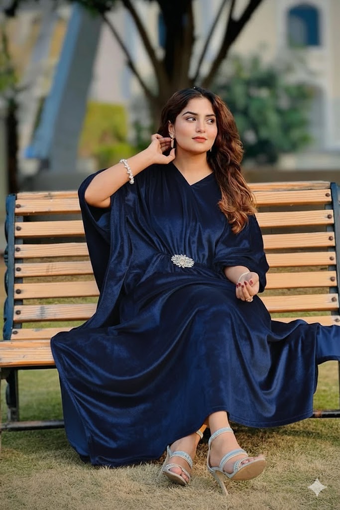 Luxury Velvet Kaftan – Elegant Flowing Evening Wear